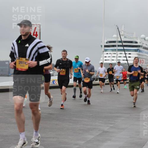 13.09.2026 - Kiel Lauf Andreas Tolksdorf http://msf.ph/oto/10479049 13.09.2026 11:52:25 Kiellinie 4, 2974, 960, 9810, 6789, 3725, 3 meine-sportfotos.de