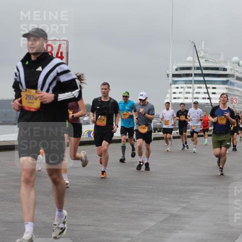 13.09.2026 - Kiel Lauf Andreas Tolksdorf http://msf.ph/oto/10479050 13.09.2026 11:52:25 Kiellinie 2974, 34, 6960, 9810, 6789, 3725, 3 meine-sportfotos.de