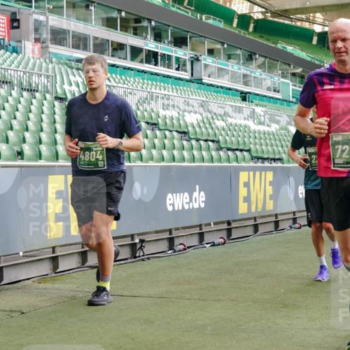 13.09.2026 - 21. swb-Marathon Bremen Michael Burmester http://msf.ph/oto/10479068 13.09.2026 13:18:22 Laufen im Stadion 311, 404, 449, 486, 546, 588, 732, 753, 837, 921, 1057, 1424, 1425, 1431, 1506, 1765, 1790, 1813, 1844, 1868, 2056, 2067, 2096, 2123, 2137, 2224, 2294, 2357, 2358, 2389, 2419, 2453, 2532, 2550, 2557, 2563, 2586, 2601, 2614, 2622, 2647, 2655, 2786, 2845, 2849, 2857, 2879, 2880, 2893, 2944, 2983, 2984, 2999, 3072, 3096, 3100, 3104, 3146, 3180, 3195, 3198, 3210, 3285, 3287, 3314, 3337, 3421, 3431, 3476, 3479, 3506, 3537, 3548, 3619, 3633, 3654, 3740, 3879, 4478 meine-sportfotos.de