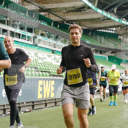 13.09.2026 - 21. swb-Marathon Bremen Michael Burmester http://msf.ph/oto/10479084 13.09.2026 10:40:51 Laufen im Stadion 10138, 10155, 10156, 10163, 10169, 10213, 10234, 10247, 10279, 10280, 10299, 10313, 10321, 10354, 10386, 10399, 10406, 10414, 10417, 10419, 10424, 10435, 10455, 10483, 10484, 10493, 10501, 10527, 10545, 10556, 10570, 10576, 10580, 10582, 10586, 10599, 10611, 10616, 10644, 10653, 10660, 10694, 10696, 10705, 10706, 10712, 10719, 10722, 10737, 10743, 10751, 10766, 10768, 10776, 10804, 10859, 11043, 11048 meine-sportfotos.de