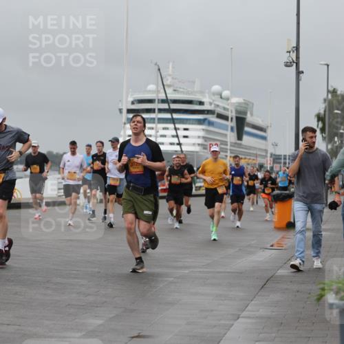 13.09.2026 - Kiel Lauf Andreas Tolksdorf http://msf.ph/oto/10479087 13.09.2026 11:52:27 Kiellinie 4, 9810, 6789, 3725 meine-sportfotos.de