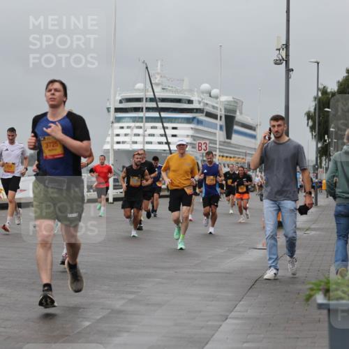 13.09.2026 - Kiel Lauf Andreas Tolksdorf http://msf.ph/oto/10479100 13.09.2026 11:52:29 Kiellinie 4, 5754, 3725, 3 meine-sportfotos.de