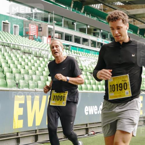 13.09.2026 - 21. swb-Marathon Bremen Michael Burmester http://msf.ph/oto/10479102 13.09.2026 10:40:52 Laufen im Stadion 10155, 10156, 10163, 10169, 10213, 10234, 10247, 10279, 10280, 10299, 10313, 10321, 10354, 10386, 10399, 10406, 10414, 10417, 10419, 10424, 10435, 10455, 10483, 10484, 10493, 10501, 10527, 10545, 10556, 10570, 10576, 10580, 10582, 10586, 10599, 10611, 10616, 10644, 10653, 10660, 10694, 10696, 10705, 10706, 10712, 10719, 10722, 10737, 10743, 10751, 10766, 10768, 10776, 10804, 10859, 11043, 11048 meine-sportfotos.de