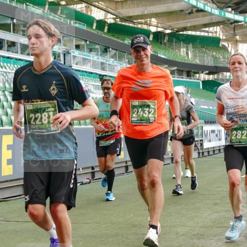 13.09.2026 - 21. swb-Marathon Bremen Michael Burmester http://msf.ph/oto/10479130 13.09.2026 13:18:24 Laufen im Stadion 311, 404, 449, 486, 546, 588, 732, 753, 837, 921, 1057, 1424, 1425, 1431, 1506, 1765, 1790, 1813, 1844, 1868, 2056, 2067, 2096, 2123, 2137, 2224, 2294, 2357, 2358, 2389, 2419, 2453, 2532, 2550, 2557, 2563, 2586, 2601, 2614, 2622, 2647, 2655, 2786, 2845, 2849, 2857, 2879, 2880, 2893, 2944, 2983, 2984, 2999, 3046, 3072, 3096, 3100, 3104, 3146, 3180, 3189, 3195, 3198, 3210, 3285, 3287, 3314, 3337, 3421, 3431, 3476, 3479, 3506, 3537, 3548, 3619, 3633, 3654, 3740, 3879, 4478 meine-sportfotos.de