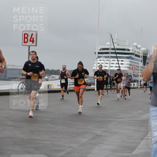 13.09.2026 - Kiel Lauf Andreas Tolksdorf http://msf.ph/oto/10479161 13.09.2026 11:52:36 Kiellinie 11690, 11663, 4, 6915, 4991, 3 meine-sportfotos.de