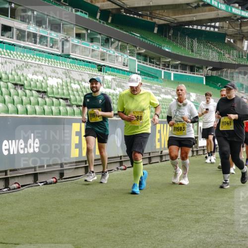 13.09.2026 - 21. swb-Marathon Bremen Michael Burmester http://msf.ph/oto/10479168 13.09.2026 10:40:54 Laufen im Stadion 10155, 10156, 10163, 10169, 10213, 10234, 10247, 10279, 10280, 10299, 10313, 10321, 10354, 10386, 10399, 10406, 10414, 10417, 10419, 10424, 10435, 10455, 10483, 10484, 10493, 10501, 10527, 10545, 10547, 10556, 10570, 10576, 10580, 10582, 10586, 10599, 10611, 10616, 10644, 10653, 10660, 10694, 10696, 10705, 10706, 10712, 10719, 10722, 10737, 10743, 10751, 10766, 10768, 10776, 10804, 10859, 11043, 11048 meine-sportfotos.de