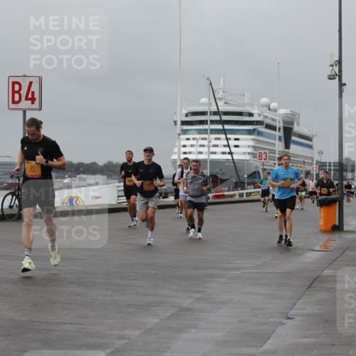13.09.2026 - Kiel Lauf Andreas Tolksdorf http://msf.ph/oto/10479176 13.09.2026 11:52:39 Kiellinie 4, 31, 3 meine-sportfotos.de
