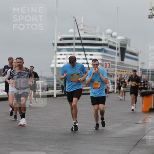 13.09.2026 - Kiel Lauf Andreas Tolksdorf http://msf.ph/oto/10479207 13.09.2026 11:52:42 Kiellinie 8889, 2369, 3 meine-sportfotos.de