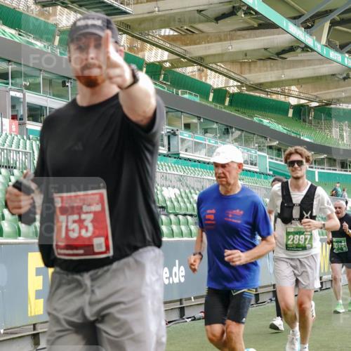13.09.2026 - 21. swb-Marathon Bremen Michael Burmester http://msf.ph/oto/10479264 13.09.2026 13:18:30 Laufen im Stadion 311, 404, 486, 546, 588, 732, 753, 837, 921, 1424, 1425, 1431, 1506, 1765, 1790, 1844, 1868, 2056, 2067, 2096, 2123, 2137, 2224, 2294, 2357, 2358, 2389, 2419, 2453, 2532, 2557, 2563, 2586, 2601, 2614, 2622, 2647, 2655, 2786, 2843, 2845, 2849, 2857, 2879, 2880, 2893, 2944, 2983, 2984, 2999, 3031, 3046, 3072, 3096, 3100, 3104, 3146, 3180, 3189, 3195, 3198, 3210, 3285, 3287, 3314, 3337, 3421, 3431, 3476, 3537, 3548, 3619, 3633, 3654, 3740, 3879, 4478 meine-sportfotos.de