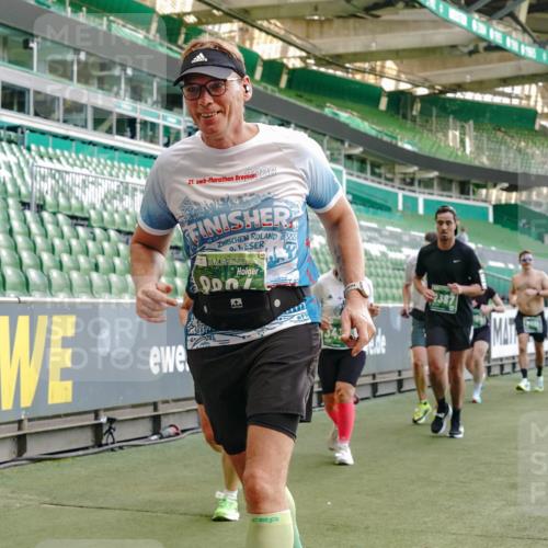 13.09.2026 - 21. swb-Marathon Bremen Michael Burmester http://msf.ph/oto/10479315 13.09.2026 13:18:33 Laufen im Stadion 311, 404, 486, 546, 588, 732, 753, 837, 921, 1424, 1425, 1431, 1506, 1765, 1790, 1844, 1868, 2056, 2067, 2096, 2123, 2137, 2224, 2294, 2357, 2358, 2389, 2419, 2453, 2532, 2557, 2563, 2586, 2601, 2614, 2622, 2647, 2655, 2703, 2786, 2843, 2845, 2849, 2857, 2879, 2880, 2893, 2944, 2983, 2984, 2999, 3031, 3046, 3072, 3096, 3100, 3104, 3146, 3180, 3189, 3195, 3198, 3210, 3285, 3287, 3314, 3337, 3421, 3431, 3476, 3537, 3548, 3619, 3633, 3654, 3740, 3879, 4478 meine-sportfotos.de