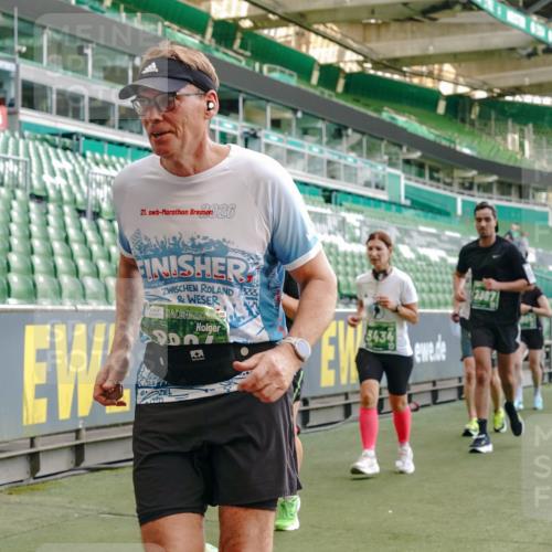 13.09.2026 - 21. swb-Marathon Bremen Michael Burmester http://msf.ph/oto/10479329 13.09.2026 13:18:33 Laufen im Stadion 311, 404, 486, 546, 588, 732, 753, 837, 921, 1424, 1425, 1431, 1506, 1765, 1790, 1844, 1868, 2056, 2067, 2096, 2123, 2137, 2224, 2294, 2357, 2358, 2389, 2419, 2453, 2532, 2557, 2563, 2586, 2601, 2614, 2622, 2647, 2655, 2703, 2786, 2843, 2845, 2849, 2857, 2879, 2880, 2893, 2944, 2983, 2984, 2999, 3031, 3046, 3072, 3096, 3100, 3104, 3146, 3180, 3189, 3195, 3198, 3210, 3285, 3287, 3314, 3337, 3421, 3431, 3476, 3537, 3548, 3619, 3633, 3654, 3740, 3879, 4478 meine-sportfotos.de
