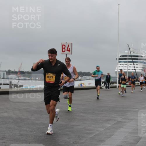 13.09.2026 - Kiel Lauf Andreas Tolksdorf http://msf.ph/oto/10479339 13.09.2026 11:52:50 Kiellinie 39, 9821, 4, 3 meine-sportfotos.de