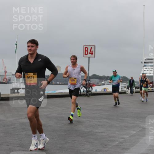 13.09.2026 - Kiel Lauf Andreas Tolksdorf http://msf.ph/oto/10479347 13.09.2026 11:52:51 Kiellinie 1, 39, 9821, 5894, 4, 3 meine-sportfotos.de