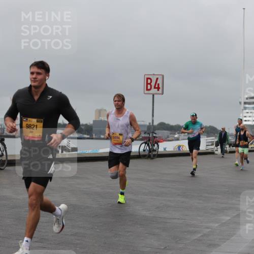 13.09.2026 - Kiel Lauf Andreas Tolksdorf http://msf.ph/oto/10479352 13.09.2026 11:52:51 Kiellinie 8, 39, 9821, 5894, 4, 3 meine-sportfotos.de