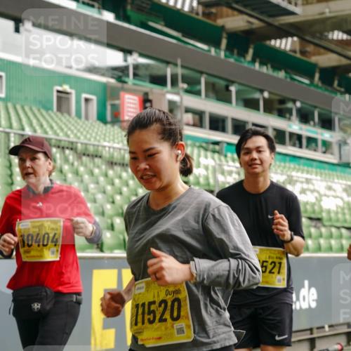 13.09.2026 - 21. swb-Marathon Bremen Michael Burmester http://msf.ph/oto/10479421 13.09.2026 10:41:04 Laufen im Stadion 10155, 10156, 10163, 10169, 10213, 10234, 10247, 10299, 10313, 10321, 10354, 10386, 10399, 10406, 10414, 10417, 10419, 10422, 10424, 10435, 10455, 10461, 10462, 10483, 10484, 10527, 10545, 10547, 10570, 10580, 10582, 10586, 10599, 10611, 10644, 10653, 10694, 10696, 10705, 10706, 10719, 10722, 10737, 10751, 10766, 10768, 10776, 10804, 10859, 10889, 11043, 11048 meine-sportfotos.de