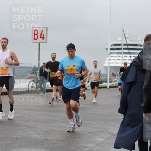 13.09.2026 - Kiel Lauf Andreas Tolksdorf http://msf.ph/oto/10479450 13.09.2026 11:53:01 Kiellinie 4, 11081, 39, 943 meine-sportfotos.de