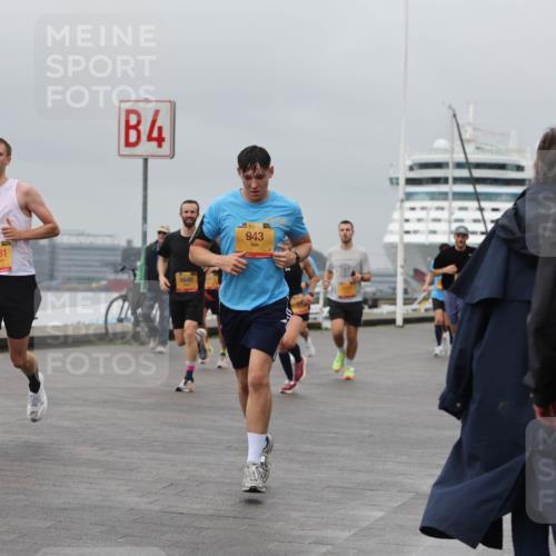 13.09.2026 - Kiel Lauf Andreas Tolksdorf http://msf.ph/oto/10479452 13.09.2026 11:53:01 Kiellinie 11081, 4, 6640, 943 meine-sportfotos.de