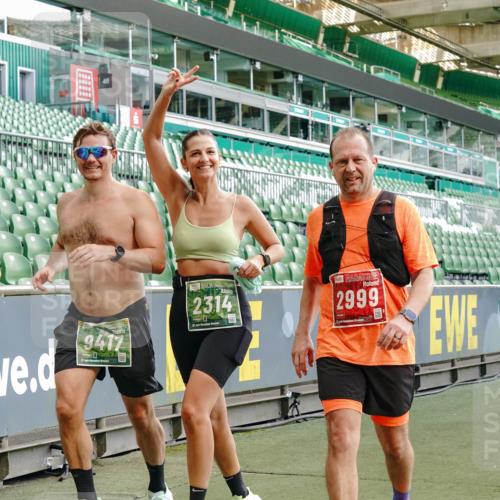 13.09.2026 - 21. swb-Marathon Bremen Michael Burmester http://msf.ph/oto/10479457 13.09.2026 13:18:40 Laufen im Stadion 311, 333, 404, 486, 512, 546, 588, 732, 753, 837, 921, 938, 1424, 1425, 1431, 1506, 1765, 1790, 1844, 1868, 2056, 2096, 2123, 2137, 2224, 2240, 2294, 2357, 2358, 2389, 2419, 2453, 2557, 2563, 2601, 2614, 2622, 2647, 2655, 2689, 2703, 2786, 2843, 2845, 2849, 2857, 2879, 2880, 2893, 2944, 2983, 2984, 2999, 3031, 3046, 3072, 3096, 3100, 3146, 3180, 3189, 3198, 3210, 3285, 3287, 3314, 3337, 3421, 3431, 3476, 3537, 3548, 3619, 3633, 3654, 3740, 3879, 4478 meine-sportfotos.de