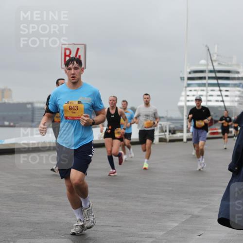 13.09.2026 - Kiel Lauf Andreas Tolksdorf http://msf.ph/oto/10479474 13.09.2026 11:53:02 Kiellinie 4, 39, 11081, 38, 943 meine-sportfotos.de
