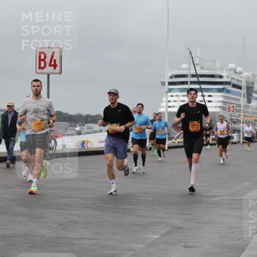 13.09.2026 - Kiel Lauf Andreas Tolksdorf http://msf.ph/oto/10479515 13.09.2026 11:53:04 Kiellinie 647, 4, 2841, 8361, 3 meine-sportfotos.de