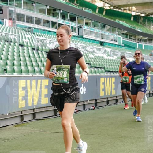 13.09.2026 - 21. swb-Marathon Bremen Michael Burmester http://msf.ph/oto/10479523 13.09.2026 13:18:42 Laufen im Stadion 311, 333, 404, 486, 512, 546, 732, 753, 837, 921, 938, 1424, 1425, 1431, 1506, 1765, 1790, 1844, 1868, 2056, 2096, 2123, 2137, 2224, 2240, 2294, 2315, 2357, 2358, 2389, 2419, 2453, 2557, 2563, 2601, 2614, 2622, 2647, 2655, 2689, 2703, 2786, 2843, 2845, 2849, 2857, 2879, 2880, 2893, 2944, 2983, 2984, 2999, 3031, 3046, 3072, 3096, 3100, 3146, 3180, 3189, 3198, 3210, 3285, 3287, 3314, 3337, 3421, 3431, 3476, 3537, 3548, 3619, 3633, 3654, 3740, 3879, 4478 meine-sportfotos.de