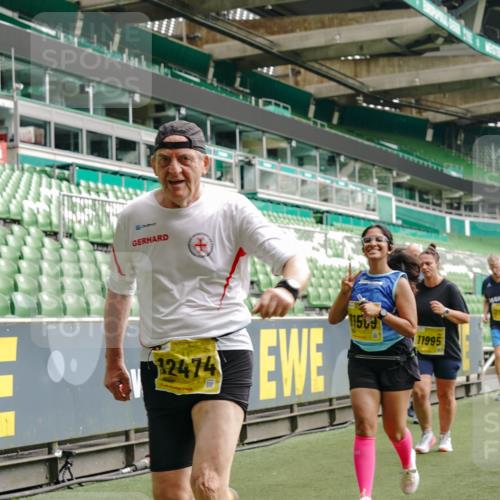 13.09.2026 - 21. swb-Marathon Bremen Michael Burmester http://msf.ph/oto/10479526 13.09.2026 10:41:09 Laufen im Stadion 10155, 10156, 10163, 10169, 10213, 10234, 10247, 10299, 10313, 10321, 10354, 10386, 10399, 10406, 10414, 10417, 10419, 10422, 10424, 10435, 10455, 10461, 10462, 10483, 10484, 10527, 10545, 10546, 10547, 10570, 10580, 10582, 10586, 10599, 10611, 10644, 10653, 10694, 10696, 10705, 10706, 10719, 10722, 10737, 10751, 10766, 10768, 10776, 10804, 10859, 10889, 10977, 11043, 11048 meine-sportfotos.de