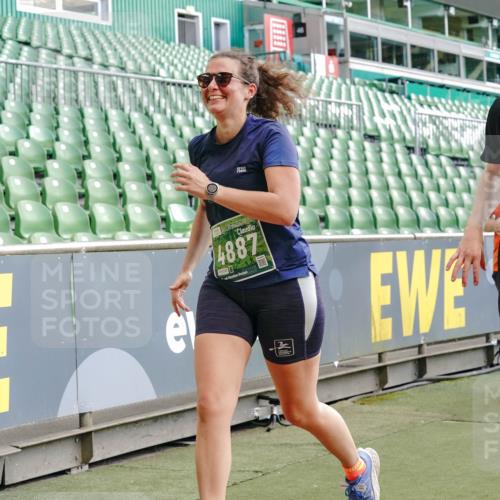 13.09.2026 - 21. swb-Marathon Bremen Michael Burmester http://msf.ph/oto/10479546 13.09.2026 13:18:44 Laufen im Stadion 311, 333, 404, 486, 512, 546, 732, 753, 837, 921, 938, 1424, 1425, 1431, 1506, 1765, 1790, 1844, 1868, 2056, 2096, 2123, 2137, 2224, 2240, 2294, 2315, 2357, 2358, 2389, 2419, 2453, 2557, 2563, 2601, 2614, 2622, 2647, 2689, 2703, 2786, 2843, 2845, 2849, 2857, 2879, 2880, 2893, 2944, 2983, 2984, 2999, 3031, 3046, 3072, 3096, 3100, 3146, 3180, 3189, 3198, 3210, 3285, 3287, 3337, 3421, 3431, 3476, 3537, 3548, 3619, 3633, 3654, 3740, 3879, 4478 meine-sportfotos.de