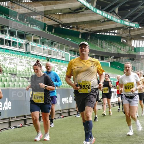 13.09.2026 - 21. swb-Marathon Bremen Michael Burmester http://msf.ph/oto/10479568 13.09.2026 10:41:10 Laufen im Stadion 10155, 10156, 10163, 10169, 10213, 10234, 10247, 10299, 10313, 10321, 10354, 10386, 10399, 10406, 10414, 10417, 10419, 10422, 10424, 10435, 10455, 10461, 10462, 10483, 10484, 10527, 10545, 10546, 10547, 10570, 10580, 10582, 10586, 10599, 10611, 10644, 10653, 10694, 10696, 10705, 10706, 10719, 10722, 10737, 10751, 10766, 10768, 10776, 10804, 10859, 10889, 10977, 11043, 11048 meine-sportfotos.de