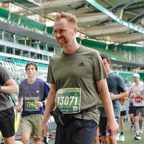 13.09.2026 - 21. swb-Marathon Bremen Michael Burmester http://msf.ph/oto/10479588 13.09.2026 13:18:46 Laufen im Stadion 311, 333, 404, 486, 512, 546, 732, 753, 837, 921, 938, 1424, 1425, 1431, 1506, 1765, 1790, 1844, 1868, 2056, 2096, 2123, 2137, 2224, 2240, 2294, 2315, 2357, 2358, 2389, 2419, 2453, 2557, 2563, 2601, 2614, 2622, 2647, 2689, 2703, 2786, 2843, 2845, 2849, 2857, 2879, 2880, 2893, 2944, 2983, 2984, 2999, 3031, 3046, 3072, 3096, 3100, 3146, 3180, 3189, 3198, 3210, 3285, 3287, 3337, 3421, 3431, 3476, 3537, 3548, 3619, 3633, 3654, 3740, 3879, 4478 meine-sportfotos.de