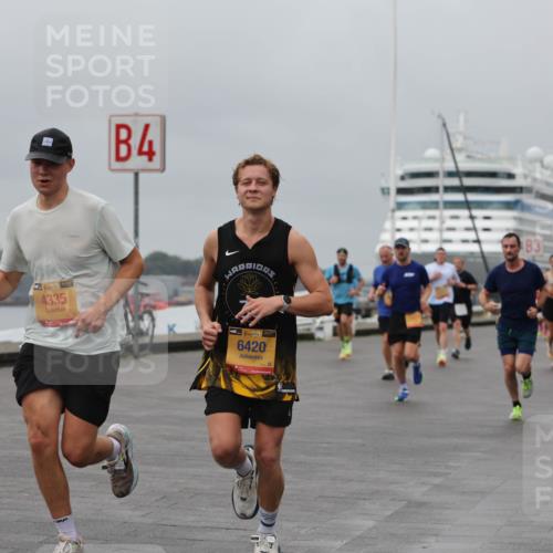 13.09.2026 - Kiel Lauf Andreas Tolksdorf http://msf.ph/oto/10479604 13.09.2026 11:53:14 Kiellinie 1, 39, 4335, 4, 83, 6420 meine-sportfotos.de