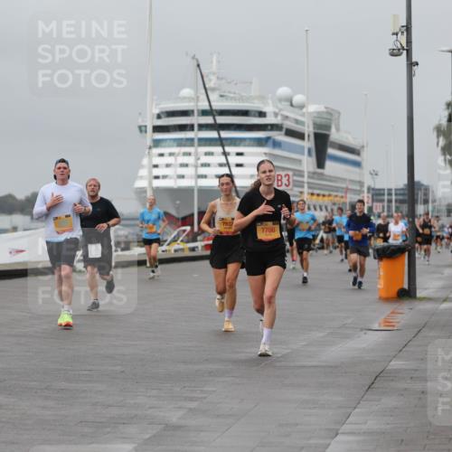 13.09.2026 - Kiel Lauf Andreas Tolksdorf http://msf.ph/oto/10479642 13.09.2026 11:53:18 Kiellinie 7832, 7700, 3 meine-sportfotos.de