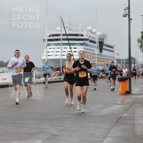 13.09.2026 - Kiel Lauf Andreas Tolksdorf http://msf.ph/oto/10479647 13.09.2026 11:53:18 Kiellinie 34, 783, 7700, 3 meine-sportfotos.de
