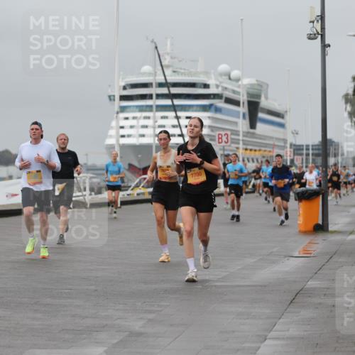 13.09.2026 - Kiel Lauf Andreas Tolksdorf http://msf.ph/oto/10479659 13.09.2026 11:53:18 Kiellinie 34, 7832, 7700, 3 meine-sportfotos.de