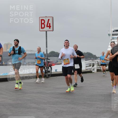 13.09.2026 - Kiel Lauf Andreas Tolksdorf http://msf.ph/oto/10479675 13.09.2026 11:53:19 Kiellinie 4627, 7592, 4, 7700, 3 meine-sportfotos.de