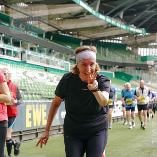 13.09.2026 - 21. swb-Marathon Bremen Michael Burmester http://msf.ph/oto/10479754 13.09.2026 10:41:16 Laufen im Stadion 10155, 10156, 10163, 10169, 10213, 10234, 10247, 10299, 10313, 10321, 10354, 10386, 10399, 10406, 10414, 10417, 10419, 10422, 10424, 10435, 10455, 10461, 10462, 10483, 10519, 10527, 10545, 10546, 10547, 10570, 10582, 10586, 10599, 10611, 10644, 10653, 10694, 10696, 10705, 10706, 10719, 10722, 10737, 10751, 10766, 10768, 10776, 10804, 10859, 10889, 10909, 10963, 10977, 11043, 11048 meine-sportfotos.de