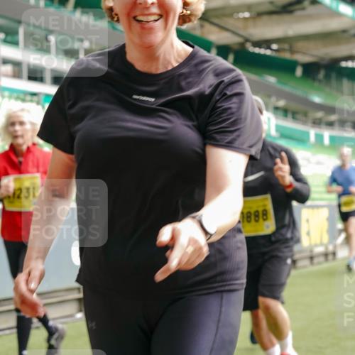 13.09.2026 - 21. swb-Marathon Bremen Michael Burmester http://msf.ph/oto/10479776 13.09.2026 10:41:17 Laufen im Stadion 10155, 10156, 10163, 10169, 10213, 10234, 10247, 10299, 10313, 10321, 10354, 10386, 10399, 10406, 10414, 10417, 10419, 10422, 10424, 10435, 10455, 10461, 10462, 10483, 10519, 10527, 10545, 10546, 10547, 10570, 10582, 10586, 10599, 10611, 10644, 10653, 10694, 10696, 10705, 10706, 10719, 10722, 10737, 10751, 10766, 10768, 10776, 10804, 10859, 10889, 10909, 10963, 10977, 11043, 11048 meine-sportfotos.de