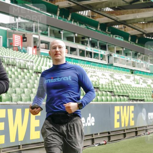 13.09.2026 - 21. swb-Marathon Bremen Michael Burmester http://msf.ph/oto/10479808 13.09.2026 10:41:18 Laufen im Stadion 10155, 10156, 10163, 10169, 10213, 10234, 10247, 10299, 10313, 10321, 10354, 10386, 10399, 10406, 10414, 10417, 10419, 10422, 10424, 10435, 10455, 10461, 10462, 10483, 10519, 10527, 10545, 10546, 10547, 10570, 10582, 10586, 10599, 10611, 10644, 10653, 10694, 10696, 10705, 10706, 10719, 10722, 10751, 10766, 10768, 10776, 10804, 10859, 10889, 10909, 10963, 10977, 11043, 11048 meine-sportfotos.de
