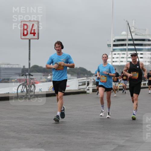 13.09.2026 - Kiel Lauf Andreas Tolksdorf http://msf.ph/oto/10479844 13.09.2026 11:53:34 Kiellinie 4, 3 meine-sportfotos.de
