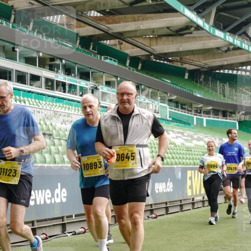 13.09.2026 - 21. swb-Marathon Bremen Michael Burmester http://msf.ph/oto/10479870 13.09.2026 10:41:21 Laufen im Stadion 10155, 10156, 10163, 10169, 10213, 10247, 10299, 10313, 10321, 10354, 10386, 10399, 10406, 10414, 10417, 10419, 10422, 10424, 10435, 10455, 10461, 10462, 10483, 10519, 10527, 10545, 10546, 10547, 10570, 10582, 10586, 10599, 10611, 10644, 10653, 10694, 10696, 10705, 10706, 10719, 10722, 10751, 10766, 10768, 10776, 10804, 10859, 10889, 10909, 10963, 10977, 11043, 11048 meine-sportfotos.de