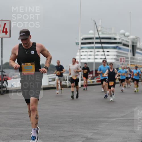 13.09.2026 - Kiel Lauf Andreas Tolksdorf http://msf.ph/oto/10479889 13.09.2026 11:53:37 Kiellinie 4, 138, 532, 3 meine-sportfotos.de