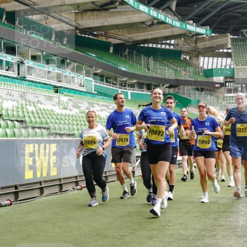 13.09.2026 - 21. swb-Marathon Bremen Michael Burmester http://msf.ph/oto/10479891 13.09.2026 10:41:22 Laufen im Stadion 10155, 10156, 10163, 10169, 10213, 10247, 10299, 10313, 10321, 10354, 10386, 10399, 10406, 10414, 10417, 10419, 10422, 10424, 10435, 10455, 10461, 10462, 10483, 10519, 10527, 10545, 10546, 10547, 10570, 10582, 10586, 10599, 10611, 10644, 10653, 10694, 10696, 10705, 10706, 10719, 10722, 10751, 10766, 10768, 10776, 10804, 10859, 10889, 10909, 10963, 10977, 11043, 11048 meine-sportfotos.de