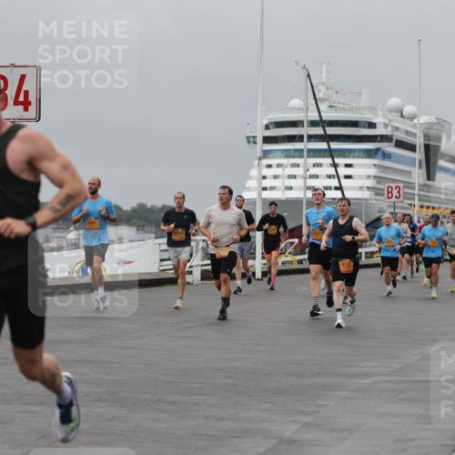 13.09.2026 - Kiel Lauf Andreas Tolksdorf http://msf.ph/oto/10479902 13.09.2026 11:53:38 Kiellinie 34, 8461, 4162, 3, 1 meine-sportfotos.de