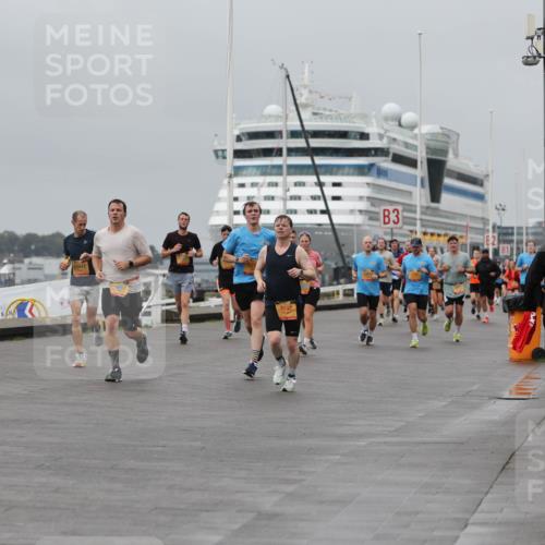 13.09.2026 - Kiel Lauf Andreas Tolksdorf http://msf.ph/oto/10479924 13.09.2026 11:53:39 Kiellinie 4, 8461, 11447, 4162, 3 meine-sportfotos.de