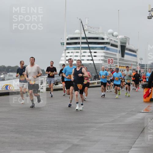 13.09.2026 - Kiel Lauf Andreas Tolksdorf http://msf.ph/oto/10479926 13.09.2026 11:53:39 Kiellinie 4, 11447, 4162, 3 meine-sportfotos.de
