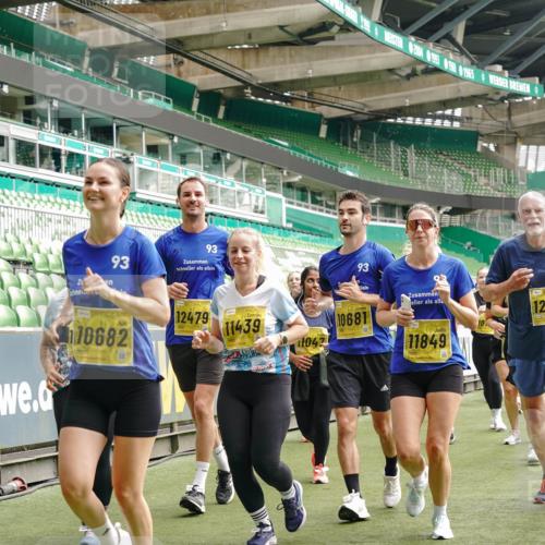 13.09.2026 - 21. swb-Marathon Bremen Michael Burmester http://msf.ph/oto/10479953 13.09.2026 10:41:24 Laufen im Stadion 10155, 10156, 10163, 10169, 10213, 10247, 10299, 10313, 10321, 10354, 10386, 10399, 10406, 10414, 10417, 10419, 10422, 10424, 10435, 10455, 10461, 10462, 10483, 10519, 10527, 10545, 10546, 10547, 10570, 10582, 10586, 10599, 10611, 10644, 10653, 10694, 10696, 10705, 10706, 10719, 10722, 10751, 10766, 10768, 10776, 10804, 10859, 10889, 10909, 10963, 10977, 11043, 11048 meine-sportfotos.de