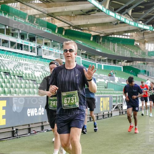 13.09.2026 - 21. swb-Marathon Bremen Michael Burmester http://msf.ph/oto/10479975 13.09.2026 13:19:01 Laufen im Stadion 311, 333, 404, 486, 512, 546, 732, 753, 837, 921, 938, 1156, 1431, 1506, 1765, 1844, 1868, 1916, 2056, 2123, 2137, 2224, 2240, 2294, 2315, 2357, 2358, 2453, 2557, 2563, 2601, 2614, 2622, 2626, 2647, 2689, 2702, 2703, 2722, 2786, 2843, 2845, 2849, 2857, 2879, 2880, 2893, 2944, 2983, 2999, 3031, 3046, 3072, 3096, 3100, 3116, 3146, 3180, 3189, 3198, 3210, 3243, 3263, 3285, 3287, 3315, 3337, 3421, 3476, 3537, 3548, 3619, 3633, 3654, 3740, 3879, 4478 meine-sportfotos.de