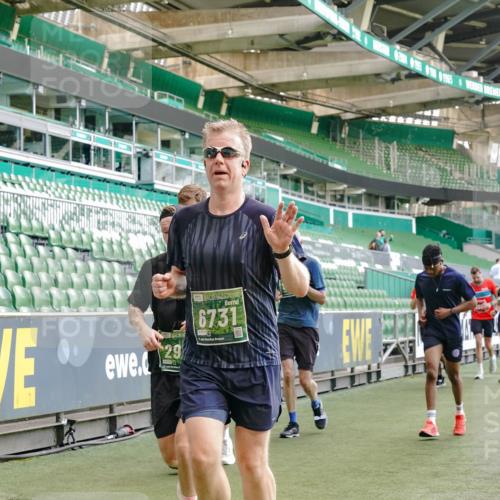 13.09.2026 - 21. swb-Marathon Bremen Michael Burmester http://msf.ph/oto/10479985 13.09.2026 13:19:02 Laufen im Stadion 311, 333, 404, 486, 512, 546, 732, 753, 837, 921, 938, 1156, 1431, 1506, 1765, 1844, 1868, 1916, 2056, 2123, 2137, 2224, 2240, 2294, 2315, 2357, 2358, 2453, 2557, 2563, 2601, 2614, 2622, 2626, 2647, 2689, 2702, 2703, 2722, 2786, 2843, 2845, 2849, 2857, 2879, 2880, 2893, 2944, 2983, 2999, 3031, 3046, 3072, 3096, 3100, 3116, 3146, 3189, 3198, 3210, 3243, 3263, 3285, 3287, 3315, 3337, 3421, 3476, 3537, 3548, 3619, 3633, 3654, 3740, 3879, 4478 meine-sportfotos.de