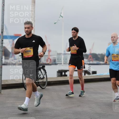 13.09.2026 - Kiel Lauf Andreas Tolksdorf http://msf.ph/oto/10479996 13.09.2026 11:53:48 Kiellinie 38, 5898, 2550, 10874, 1886 meine-sportfotos.de