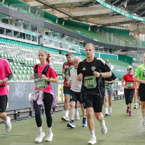 13.09.2026 - 21. swb-Marathon Bremen Michael Burmester http://msf.ph/oto/10480247 13.09.2026 13:19:12 Laufen im Stadion 311, 333, 404, 464, 486, 512, 546, 732, 753, 837, 921, 938, 1066, 1156, 1431, 1506, 1765, 1844, 1868, 1916, 2056, 2123, 2137, 2224, 2240, 2294, 2315, 2357, 2358, 2453, 2557, 2563, 2614, 2622, 2626, 2689, 2702, 2703, 2722, 2756, 2786, 2843, 2845, 2849, 2857, 2879, 2880, 2893, 2944, 2983, 2999, 3031, 3046, 3059, 3072, 3096, 3100, 3116, 3146, 3189, 3198, 3210, 3243, 3263, 3285, 3287, 3315, 3476, 3537, 3619, 3633, 3654, 3740, 3879, 4478 meine-sportfotos.de
