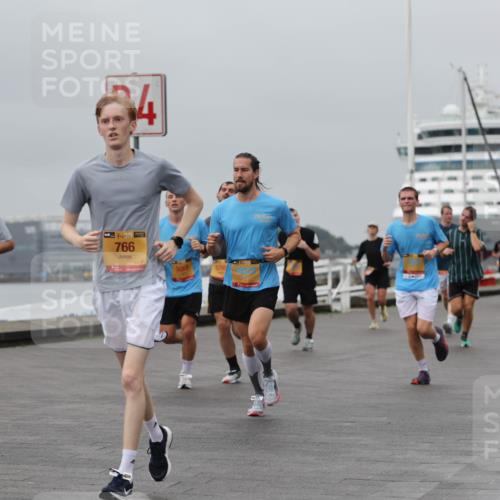 13.09.2026 - Kiel Lauf Andreas Tolksdorf http://msf.ph/oto/10480272 13.09.2026 11:54:12 Kiellinie 34, 38, 766, 5069, 5795 meine-sportfotos.de